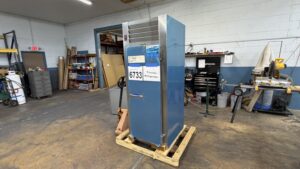 6733 Traulsen RHT132WPUT-FHS cooler (1)