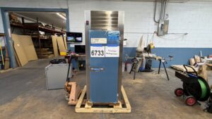 6733 Traulsen RHT132WPUT-FHS cooler (3)