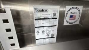 6733 Traulsen RHT132WPUT-FHS cooler (4)