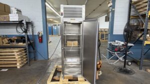 6734 Traulsen RHT132DUT-FHS cooler (12)