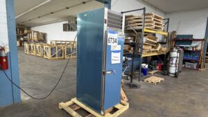 6734 Traulsen RHT132DUT-FHS cooler (9)