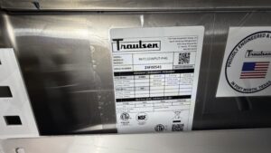 6735 Traulsen RHT132WPUT-FHG refrigerator (3)