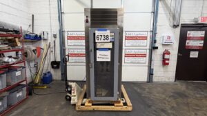 6738 Traulsen RHT132WPUT-FHG cooler (5)