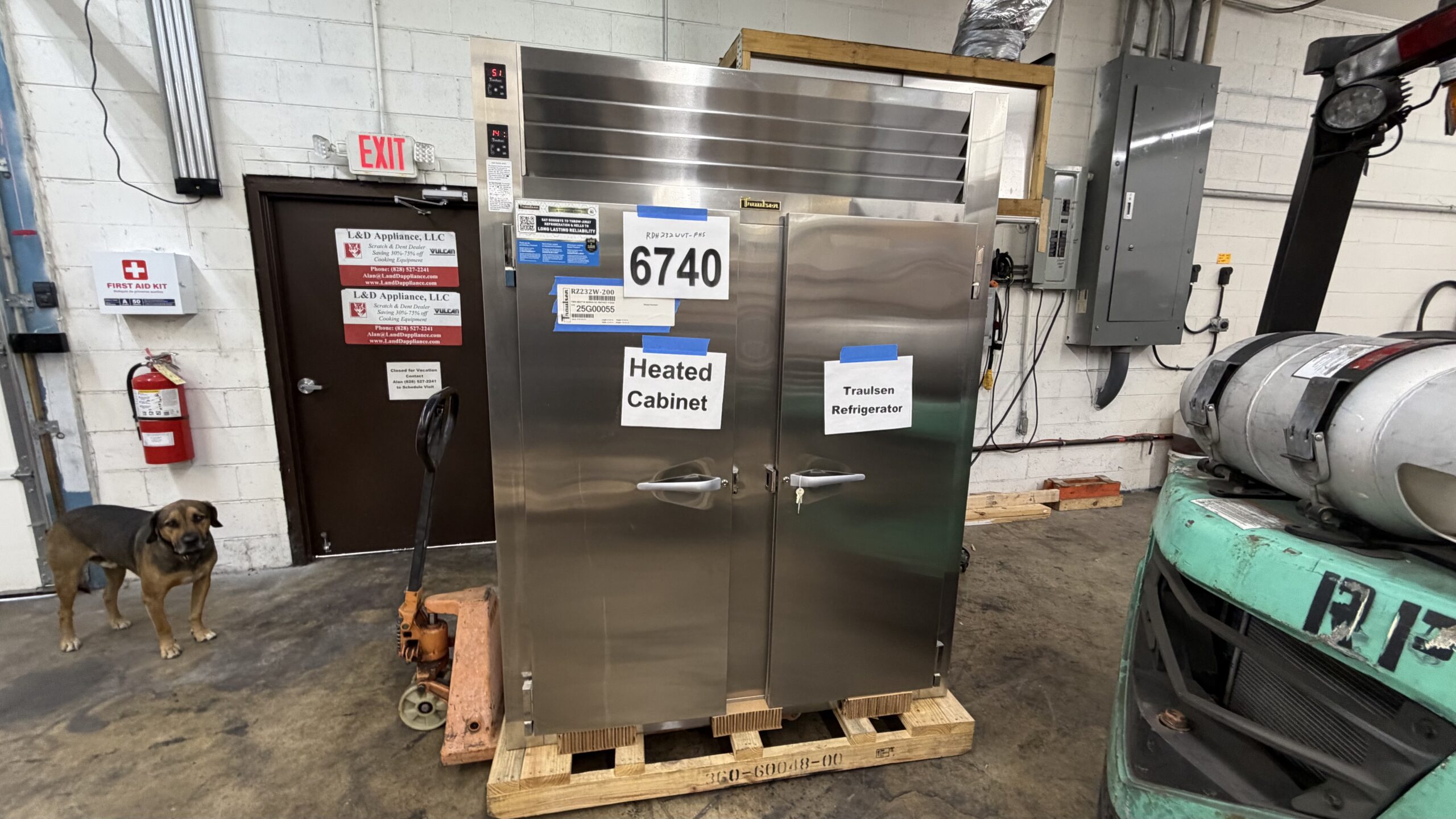 6740 Traulsen RDH232WUT-FHS warmer cooler (1)