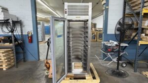 6742 Traulsen RHT132NPUT FHG cooler 2 6742 Traulsen RHT132NPUT-FHG Refrigerator 6742 Traulsen RHT132NPUT-FHG cooler (2)