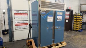 6743 Traulsen RLT232WUT-FHS freezer (1)
