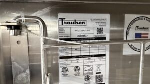 6755 Traulsen RHT232NPUT-FHS cooler (1)