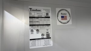 6757 Traulsen ARI232LUT-FHS keg cooler (1)