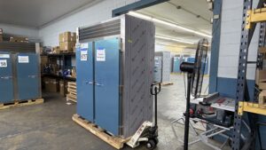 6757 Traulsen ARI232LUT-FHS keg cooler (5)
