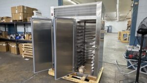 6758 Traulsen RHT232WPUT HHS cooler 3 6758 Traulsen RHT232WPUT-HHS Refrigerator 6758 Traulsen RHT232WPUT-HHS cooler (3)