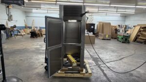6759 Traulsen RHT132WPUT HHS cooler 2 6759 Traulsen RHT132WPUT-HHS Refrigerator 6759 Traulsen RHT132WPUT-HHS cooler (2)