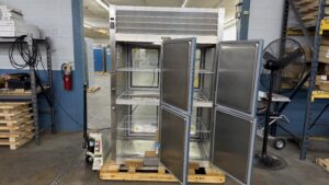 6739 Traulsen G26007P pass through cooler (3)