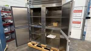 6745 Traulsen RDH232WUT HHS warmer Cooler 6 6745 Traulsen RDH232WUT-HHS Refrigerator Warmer 6745 Traulsen RDH232WUT-HHS warmer Cooler (6)