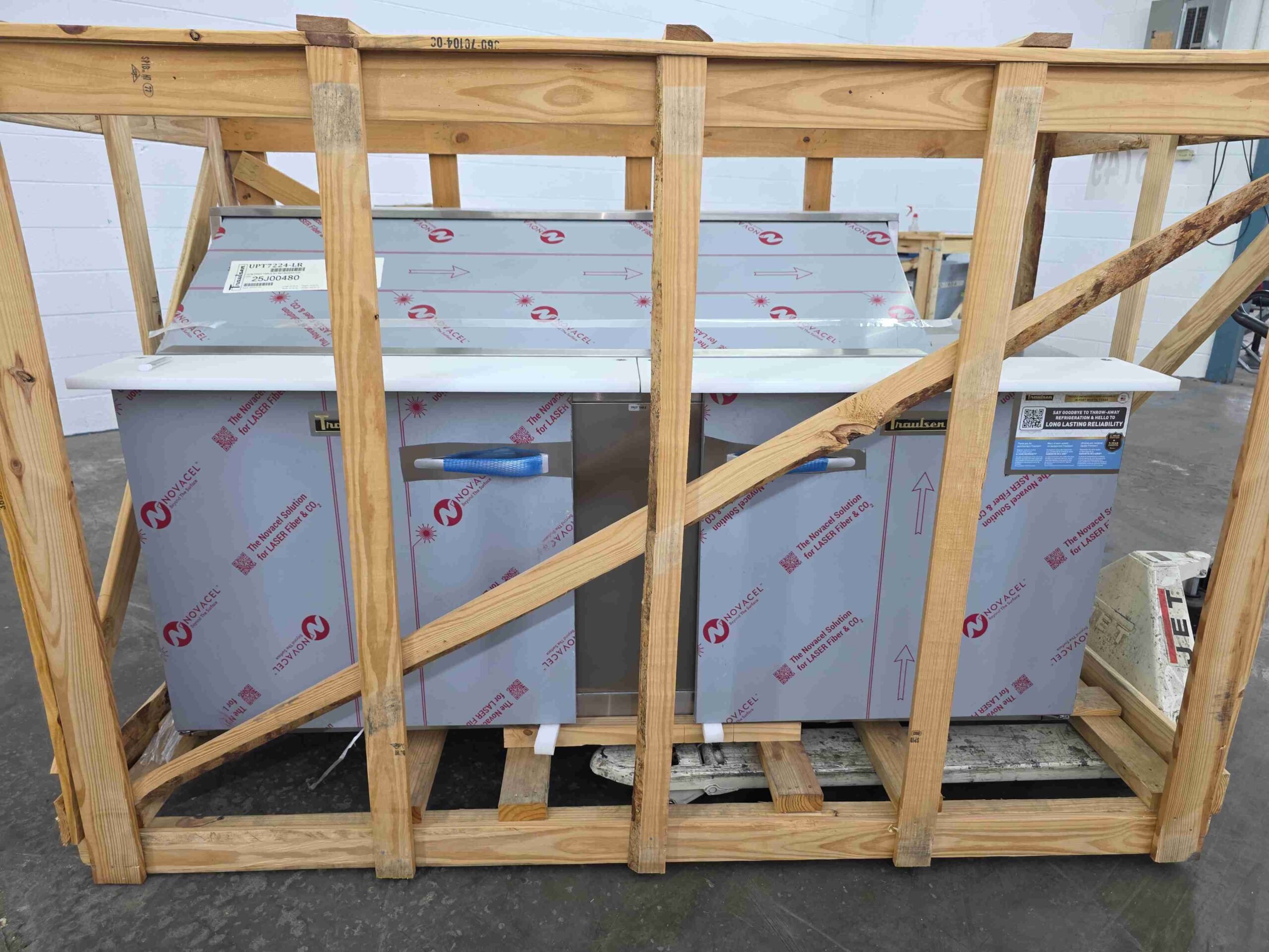 6749 Traulsen UPT7224 LR prep station 2 scaled 6749 UPT7224-LR Refrigerated Prep Station 6749 Traulsen UPT7224 LR prep station 2 scaled 6749 UPT7224-LR Refrigerated Prep Station