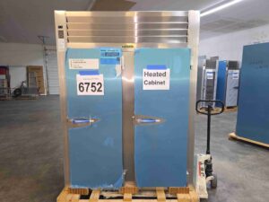 6752 Traulsen RHF232WP-FHG warming cabinet (2)