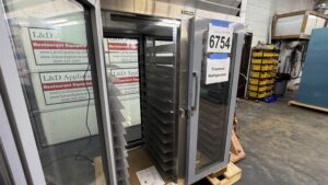 6754 Traulsen RHT232NPUT-FHG cooler (1)