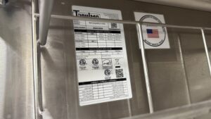 6756 Traulsen RHT232WPUT FHG cooler 4 6756 Traulsen RHT232WPUT-FHG Refrigerator 6756 Traulsen RHT232WPUT-FHG cooler (4)