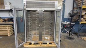 6756 Traulsen RHT232WPUT FHG cooler 5 6756 Traulsen RHT232WPUT-FHG Refrigerator 6756 Traulsen RHT232WPUT-FHG cooler (5)