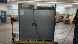 6760 Traulsen G31012 3-door freezer (1)