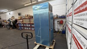 6762 Traulsen RHT132NPUT FHS cooler 2 6762 Traulsen RHT132NPUT-FHS Refrigerator 6762 Traulsen RHT132NPUT-FHS cooler (2)