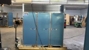 6763 Traulsen RHT332NPUT FHG cooler 2 6763 Traulsen RHT332NPUT-FHG Refrigerator 6763 Traulsen RHT332NPUT-FHG cooler (2)