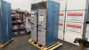 6766 Traulsen RLT232DUT HHS Freezer 2 6766 Traulsen RLT232DUT-HHS Freezer 6766 Traulsen RLT232DUT-HHS Freezer (2)