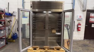 6772 Traulsen RHT232NUT FHG refrigerator 3 6772 Traulsen RHT232NUT-FHG Refrigerator 6772 Traulsen RHT232NUT-FHG refrigerator (3)
